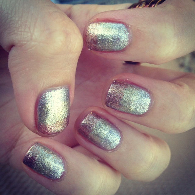 Myfashdiary does... Metallic Ombre nails!