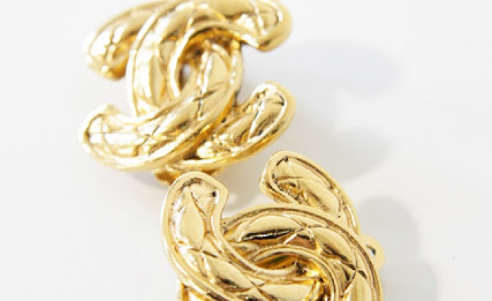 Vintage Find: Vintage CHANEL Classic QUILTED CC Earrings